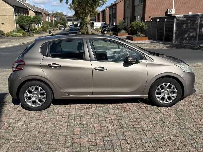 Occasion Peugeot 208 Envy 82 PK (60 kW) 2013 Grijs Hatchback