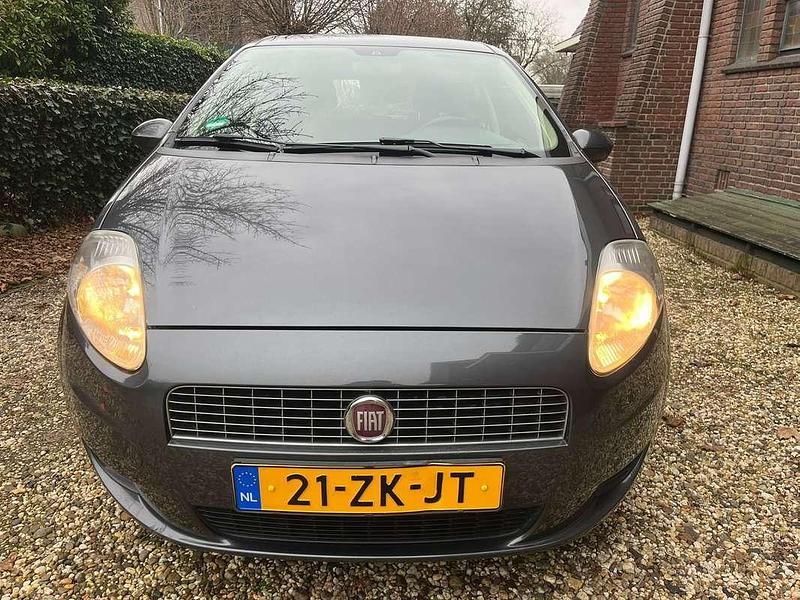 Occasion Fiat Grande Punto Dynamic 78 PK (57 kW) 2008 Grijs Hatchback
