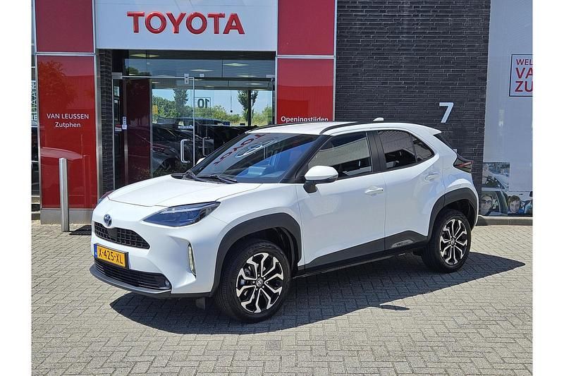 Wit Gebruikt 2024 Toyota Yaris Hybrid Business Edition SUV | € 29.499 (Eerlijke prijs) - Afbeelding 1/1