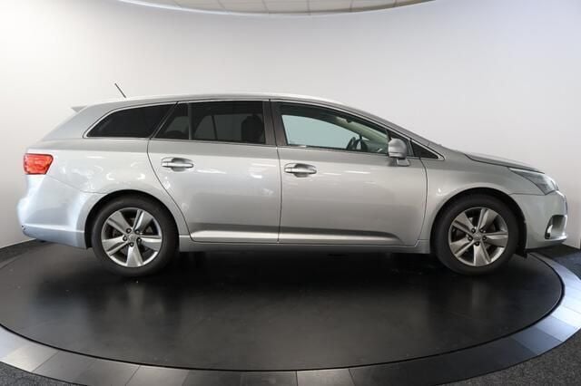 Occasion Toyota Avensis 124 PK (91 kW) 2014 Grijs Stationwagen