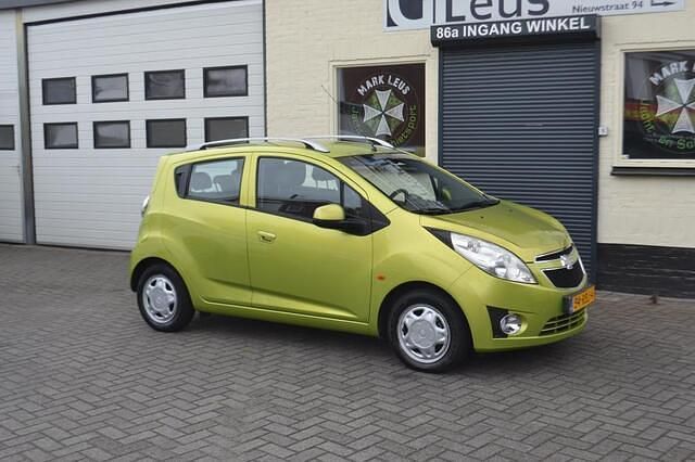 Groen Gebruikt 2011 Chevrolet Spark LS Hatchback | € 2.975 (Eerlijke prijs) - Afbeelding 1/4