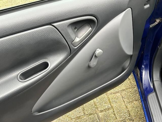 Occasion Toyota Yaris Terra 68 PK (50 kW) 1999 Blauw Hatchback