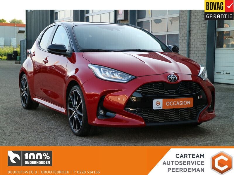 Rood Gebruikt 2022 Toyota Yaris Hybrid Sport Hatchback | € 24.950 (Eerlijke prijs) - Afbeelding 1/4