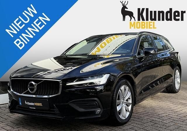 Zwart Gebruikt 2022 Volvo V60 Momentum Stationwagen | € 31.490 (Super prijs) - Afbeelding 1/4