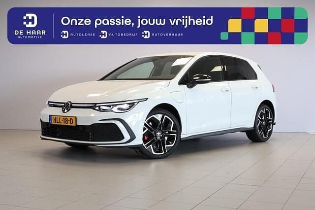 Wit Gebruikt 2021 VW Golf VIII GTE Hatchback | € 24.399 (Goede deal) - Afbeelding 1/4