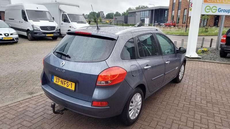 Occasion Renault Clio GrandTour Collection 101 PK (74 kW) 2010 Blauw Stationwagen