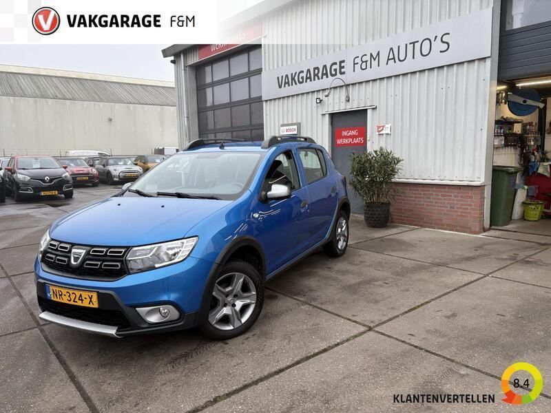 Blauw Gebruikt 2017 Dacia Sandero Stepway Hatchback | € 6.950 (Eerlijke prijs) - Afbeelding 1/4