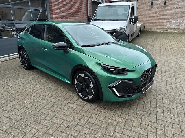 Nieuw Renault Clio V Techno 158 PK (116 kW) 2026 Groen Hatchback