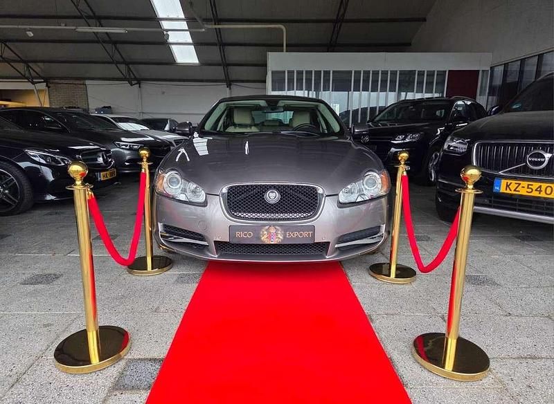Grijs Occasion 2011 Jaguar XF Premium Luxury Sedan | € 3.333 (Super prijs) - Afbeelding 1/3