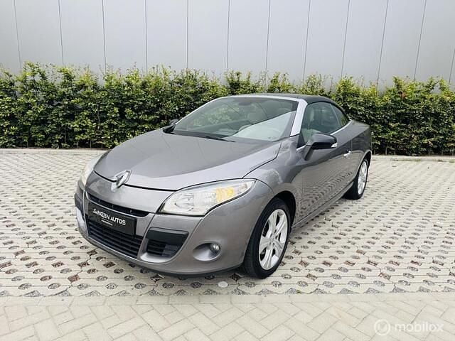Grijs Gebruikt 2012 Renault Mégane Cabriolet Dynamique Cabriolet | € 7.299 (Eerlijke prijs) - Afbeelding 1/4