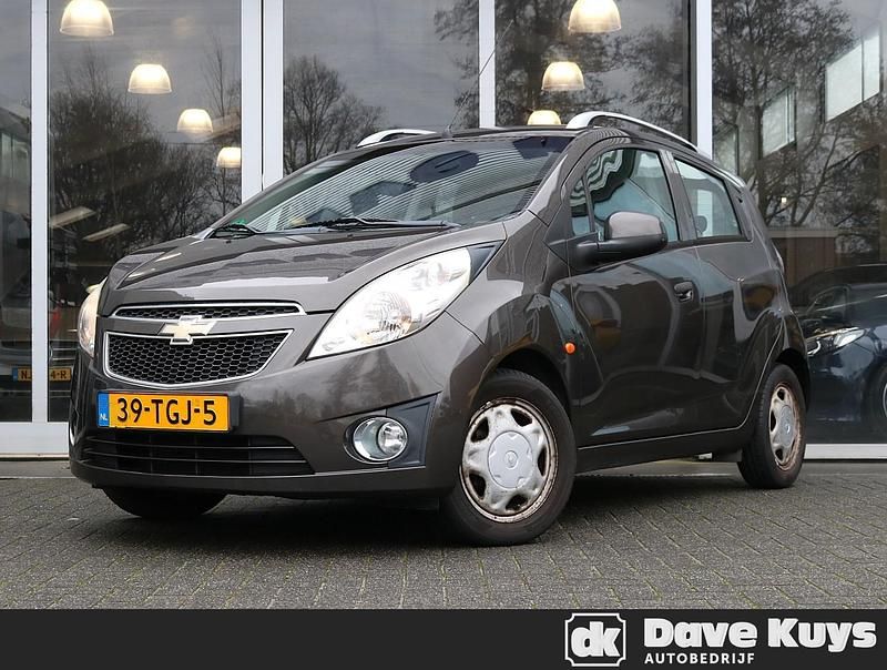 Bruin Gebruikt 2012 Chevrolet Spark LS Hatchback | € 1.950 (Eerlijke prijs) - Afbeelding 1/4
