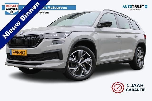 Grijs (metallic) Gebruikt 2022 Skoda Kodiaq SportLine SUV | € 29.950 (Super prijs) - Afbeelding 1/4