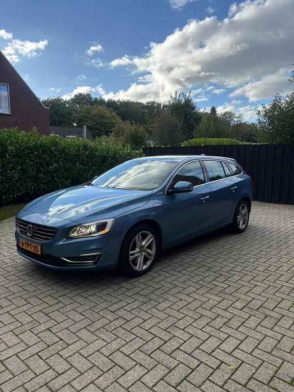 Gebruikt 2014 Volvo V60 Stationwagen | € 5.500 (Super prijs) - Afbeelding 1/4