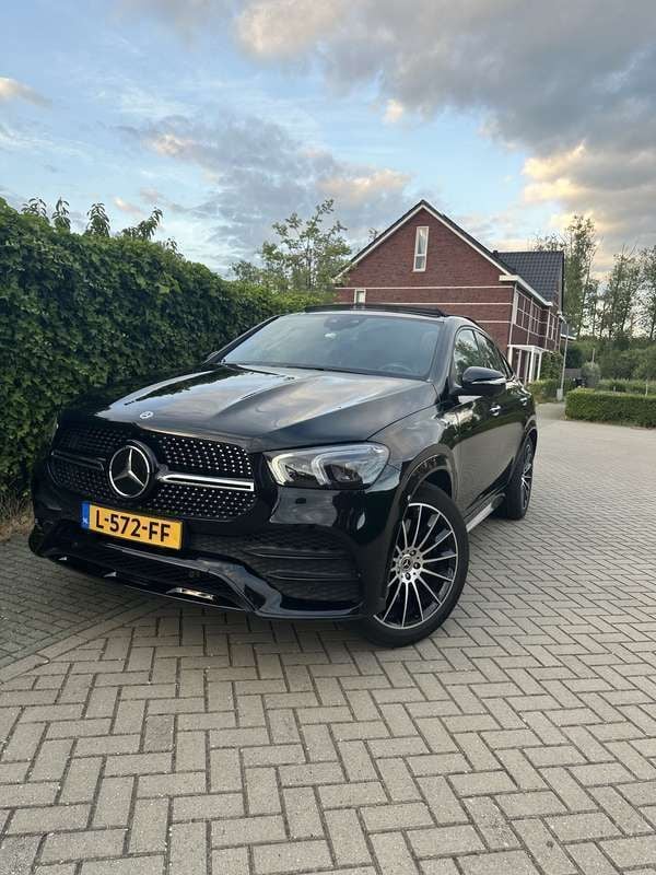 Zwart Gebruikt 2021 Mercedes GLE350 Stationwagen | € 62.500 (Eerlijke prijs) - Afbeelding 1/4