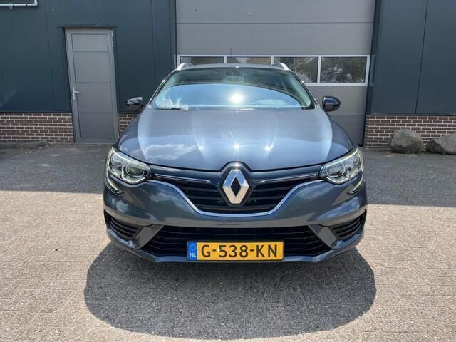 Occasion Renault Mégane GrandTour LIMITED 116 PK (85 kW) 2019 Grijs Stationwagen