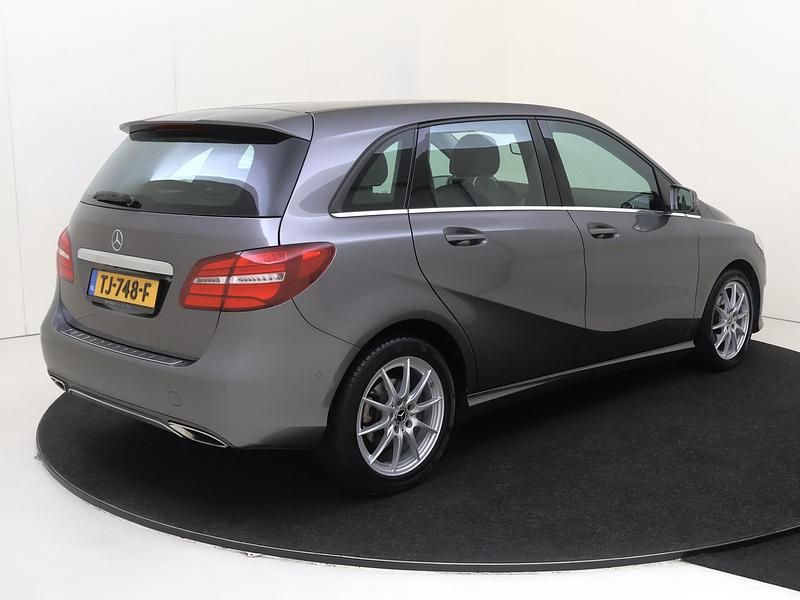 Occasion Mercedes B180 Ambition 123 PK (90 kW) 2018 Grijs MPV