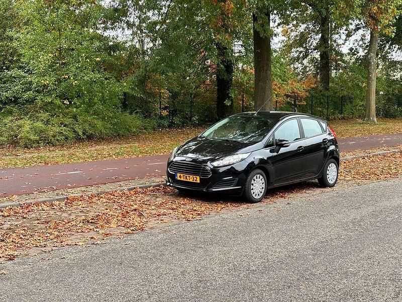 Zwart Occasion 2014 Ford Fiesta Style Hatchback | € 3.500 (Goede deal) - Afbeelding 1/4