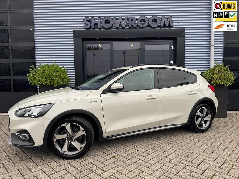 Wit Gebruikt 2018 Ford Focus Business Edition Hatchback | € 16.395 (Iets duurder) - Afbeelding 1/4