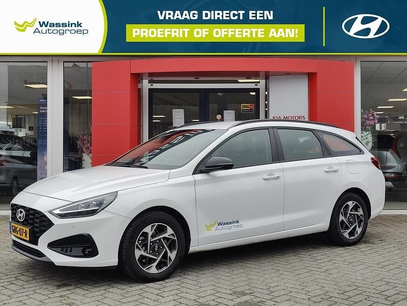 Wit Occasion 2024 Hyundai i30 Comfort Stationwagen | € 21.900 (Eerlijke prijs) - Afbeelding 1/4