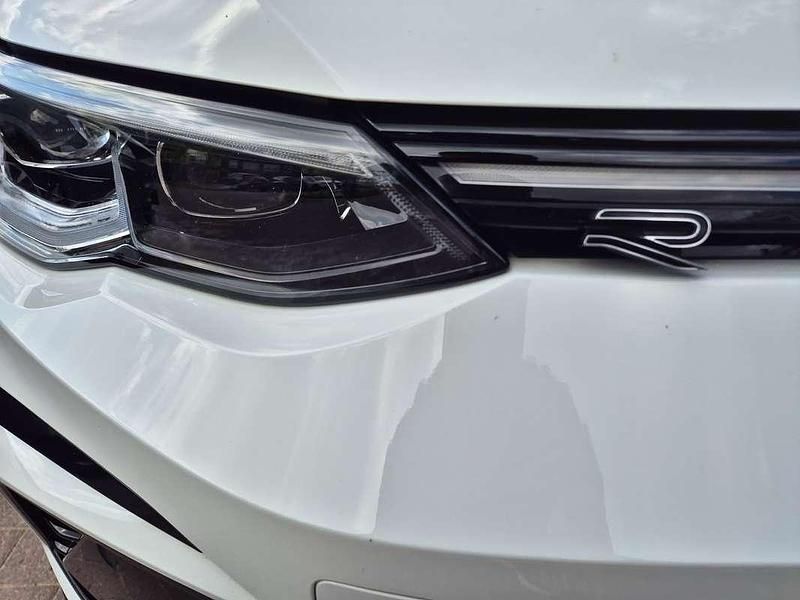 Wit Gebruikt 2024 VW Golf VIII R-line Hatchback | € 30.299 (Goede deal) - Afbeelding 1/4