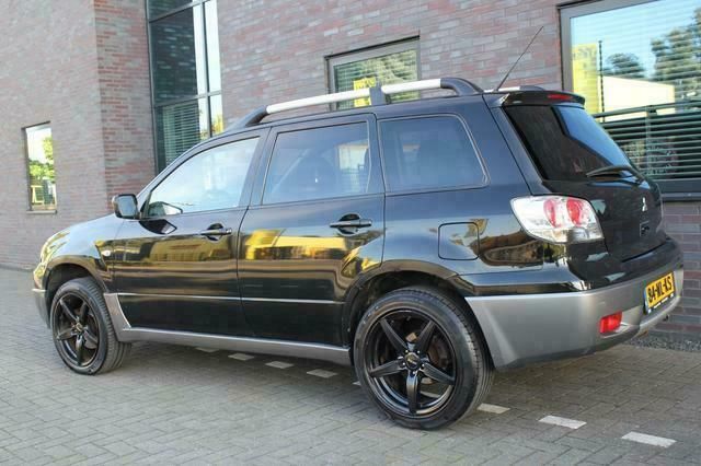 Occasion Mitsubishi Outlander Intro Edition 161 PK (118 kW) 2003 Zwart SUV