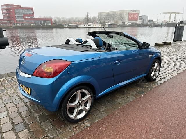 Occasion Opel Tigra 90 PK (66 kW) 2007 Blauw Cabriolet