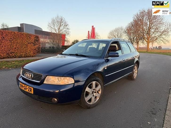 Blauw Gebruikt 2000 Audi A4 Stationwagen | € 999 (Eerlijke prijs) - Afbeelding 1/4