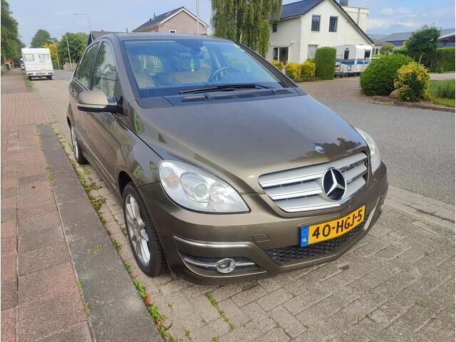 Bruin Gebruikt 2008 Mercedes B200 MPV | € 1.745 (Eerlijke prijs) - Afbeelding 1/4