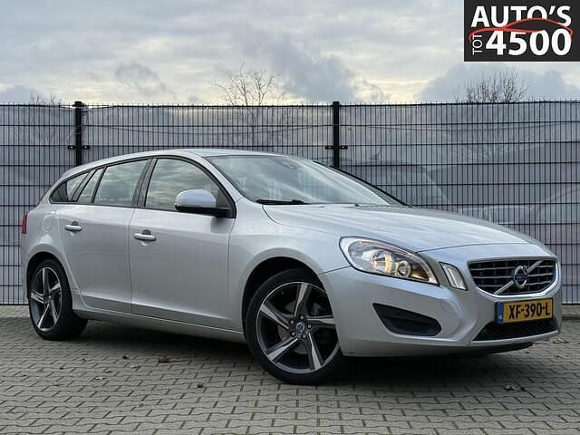 Grijs Gebruikt 2011 Volvo V60 Momentum Stationwagen | € 3.450 - Afbeelding 1/4