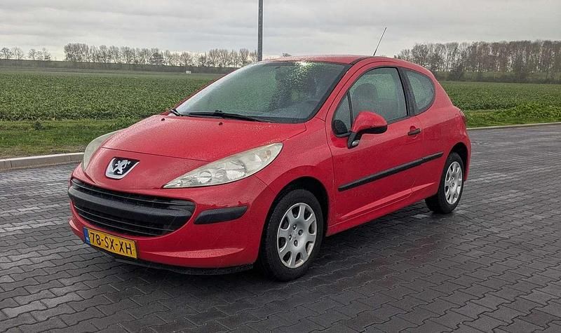 Rood Gebruikt 2006 Peugeot 207 Hatchback | € 1.100 (Goede deal) - Afbeelding 1/4