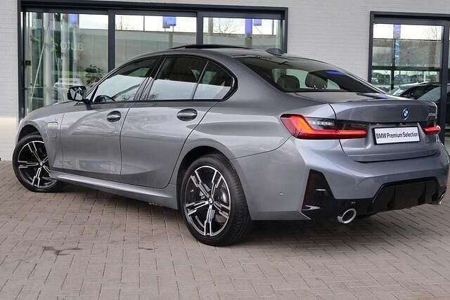 Occasion BMW 330 Comfort Edition 291 PK (214 kW) 2025 Grijs Sedan
