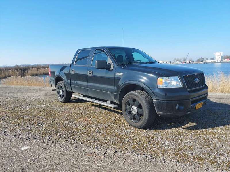Zwart Gebruikt 2006 Ford F-150 Pickup | € 8.500 - Afbeelding 1/4