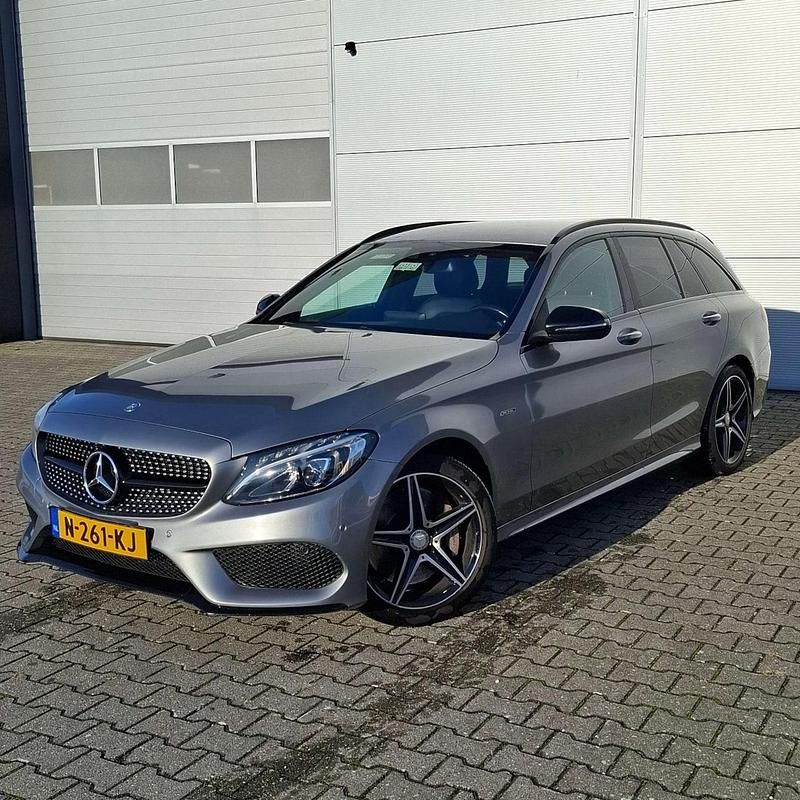Grijs (metallic) Gebruikt 2016 Mercedes C43 AMG AMG Stationwagen | € 25.999 - Afbeelding 1/4