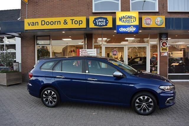 Blauw Gebruikt 2020 Fiat Tipo Mirror Stationwagen | € 14.945 (Eerlijke prijs) - Afbeelding 1/4