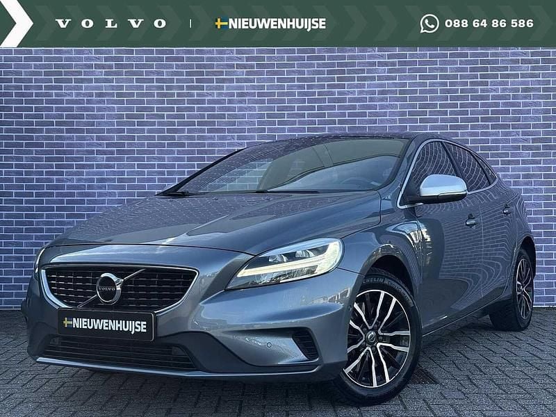 Grijs Gebruikt 2019 Volvo V40 Stationwagen | € 20.694 (Eerlijke prijs) - Afbeelding 1/3