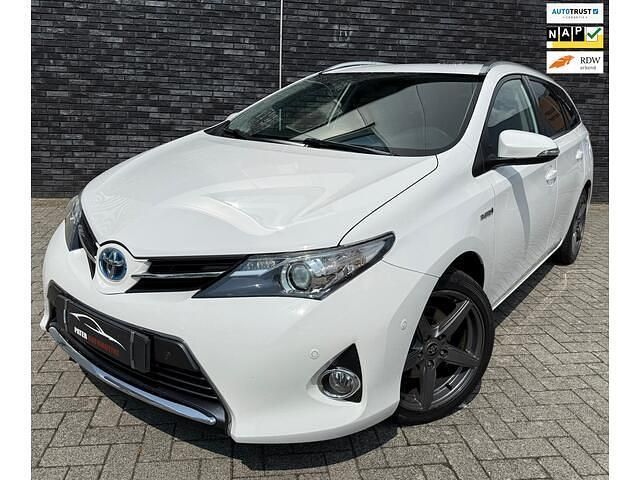 Wit Gebruikt 2013 Toyota Auris Touring Sports Stationwagen | € 10.400 (Eerlijke prijs) - Afbeelding 1/4