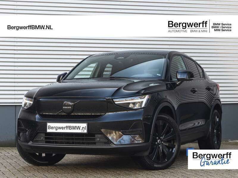 Zwart, metallic lak Gebruikt 2023 Volvo C40 Plus SUV | € 32.875 (Goede deal) - Afbeelding 1/4