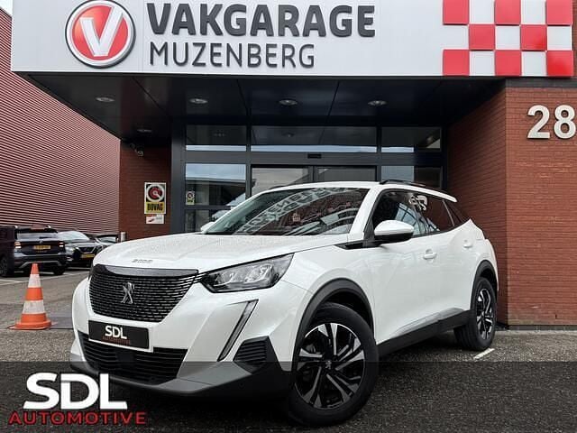 Wit, metallic lak Gebruikt 2020 Peugeot 2008 Allure SUV | € 19.945 (Eerlijke prijs) - Afbeelding 1/4