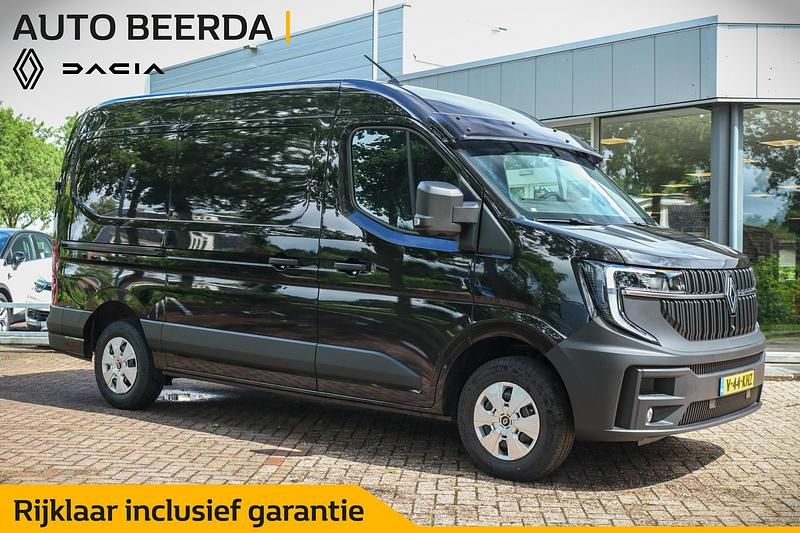 Zwart Nieuw 2024 Renault Master Van | € 31.900 (Goede deal) - Afbeelding 1/4