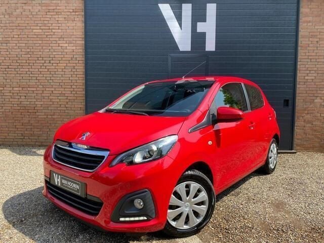 Rood Gebruikt 2016 Peugeot 108 Active Hatchback | € 6.650 (Eerlijke prijs) - Afbeelding 1/4