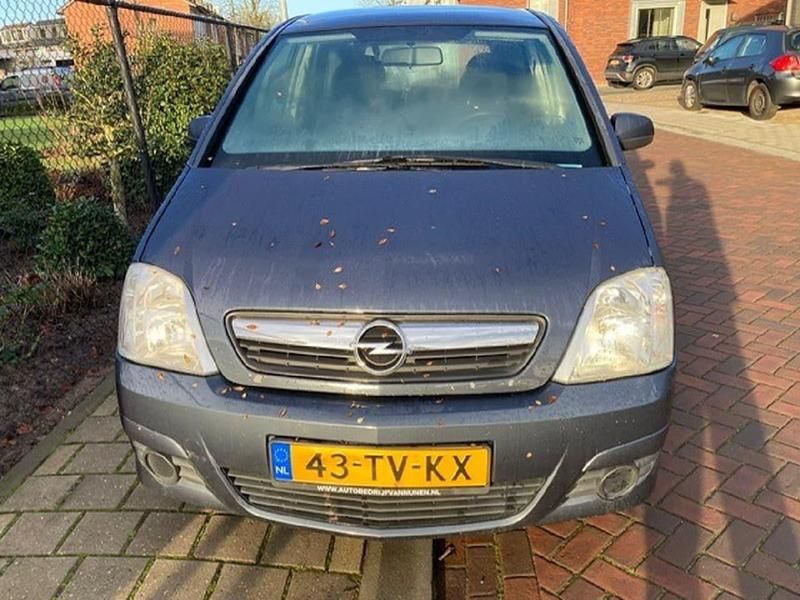 Grijs Gebruikt 2007 Opel Meriva Business MPV | € 1.500 - Afbeelding 1/4