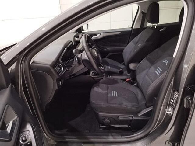 Overige Gebruikt 2022 Ford Focus Active Sedan | € 22.990 (Eerlijke prijs) - Afbeelding 1/4