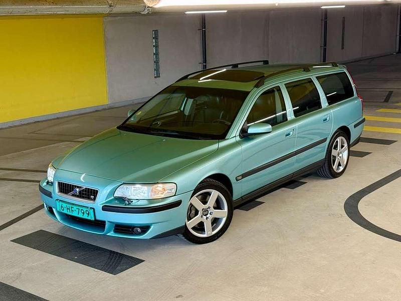 Groen Gebruikt 2003 Volvo V70 Stationwagen | € 21.950 - Afbeelding 1/4