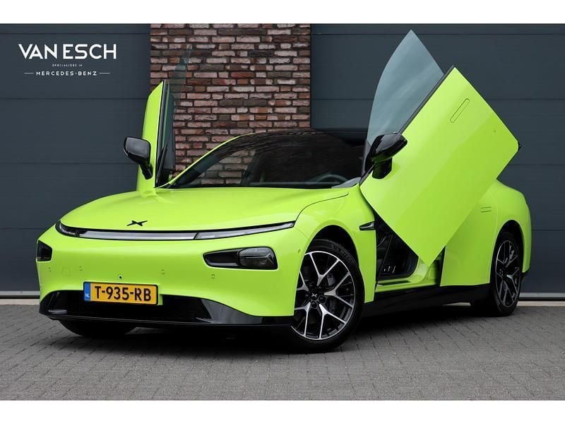 Groen Gebruikt 2023 XPENG P7 AWD Performance Sedan | € 39.500 - Afbeelding 1/4