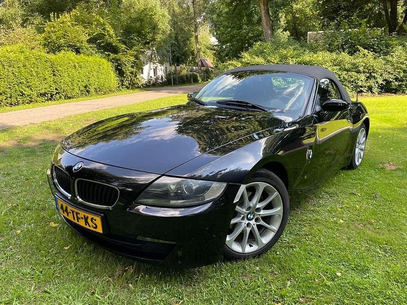 Zwart Gebruikt 2006 BMW Z4 Cabriolet | € 12.995 (Eerlijke prijs) - Afbeelding 1/4