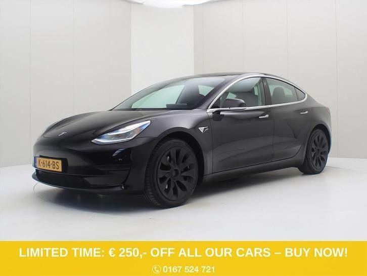 Zwart Occasion 2020 Tesla Model 3 Standard Range Sedan | € 19.400 (Eerlijke prijs) - Afbeelding 1/4