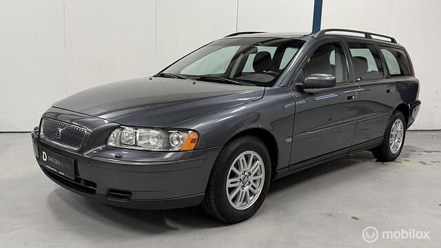 Grijs Gebruikt 2006 Volvo V70 Kinetic Stationwagen | € 10.945 - Afbeelding 1/4