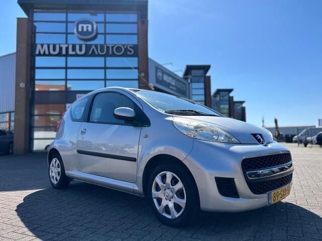 Grijs Gebruikt 2012 Peugeot 107 Hatchback | € 3.390 (Eerlijke prijs) - Afbeelding 1/4
