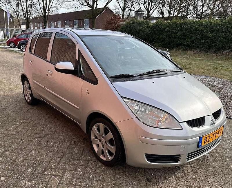 Occasion Mitsubishi Colt 109 PK (80 kW) 2007 Zilver Stationwagen