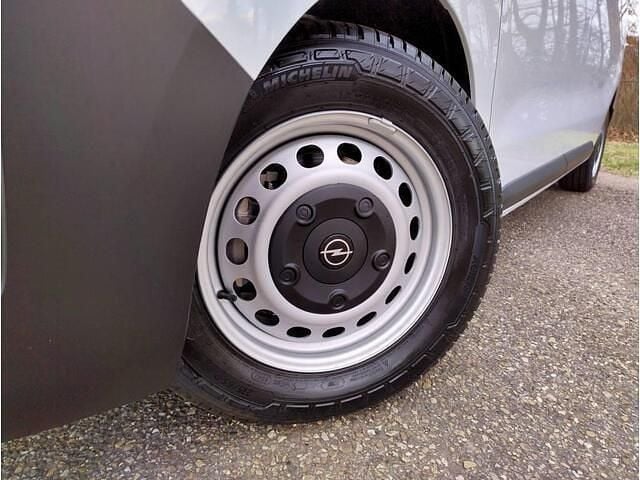 Nieuw Opel Vivaro-e Combi 100 kW (136 PK) 2026 Wit Van